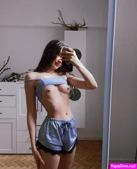 Polisquirrell OnlyFans Thumbnail #0AFJ16lZbI