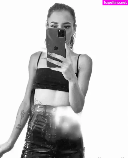 Polly Smalls OnlyFans Thumbnail #2cePgXX8kv