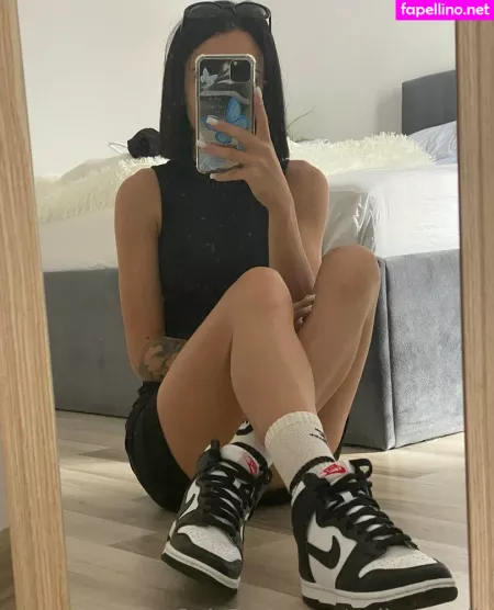 Polly Smalls OnlyFans Thumbnail #A9QaTVro4Z