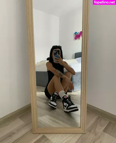 Polly Smalls OnlyFans Thumbnail #y1x2vG0MCz