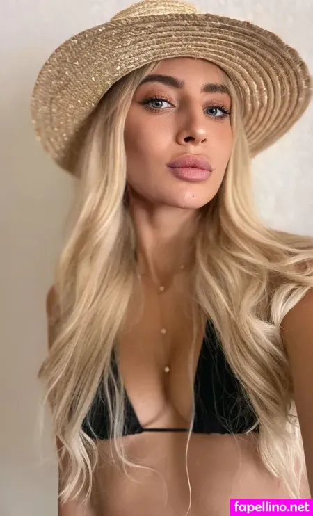 Polly Via OnlyFans Thumbnail #0lmC3cs01i