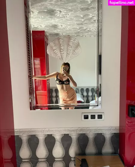 Pollylittlecaprice OnlyFans Thumbnail #ac9xlBS3rB