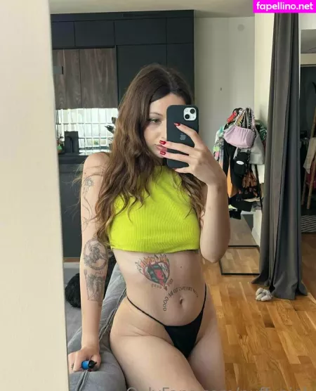 Pollyy Lolly OnlyFans Thumbnail #lC53XHBpor