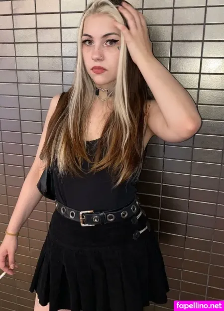 Polverelunatica OnlyFans Thumbnail #Kqd4e7J1Ly