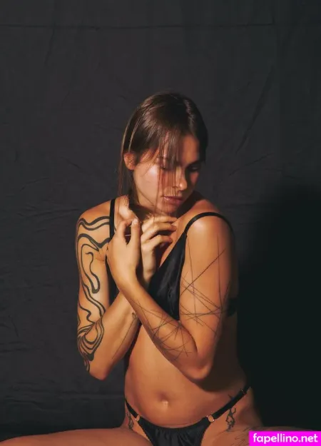 Poly Luna 1 OnlyFans Thumbnail #E7RKQn48QU