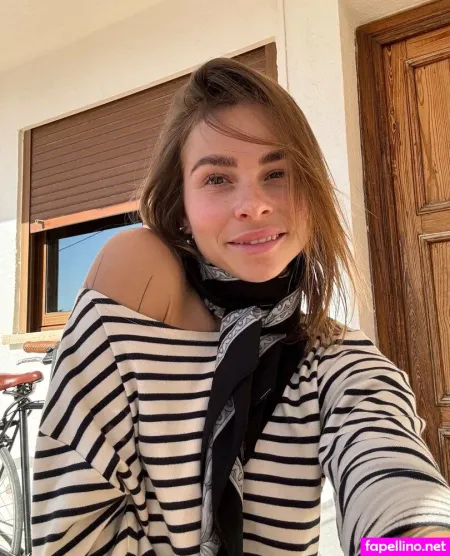 Poly Luna 1 OnlyFans Thumbnail #svAiPm8jeB