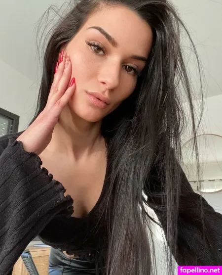 Pomme Damoour OnlyFans Thumbnail #8pGgsyvby8