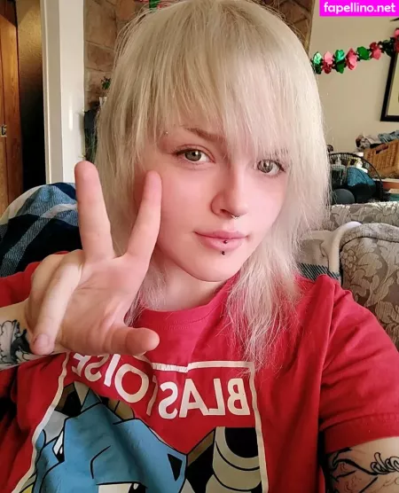 Poofychanfree OnlyFans Thumbnail #i33CCZILA8