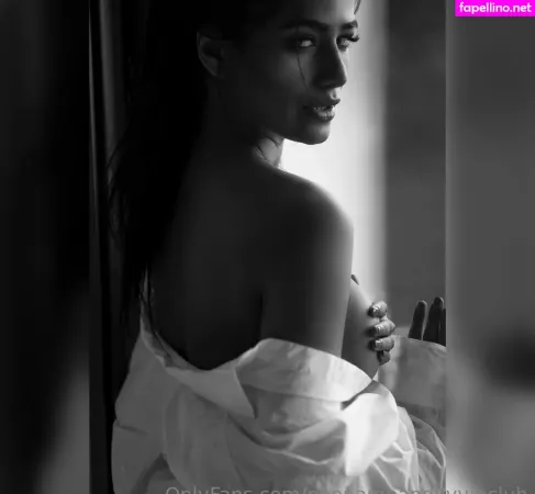 Poonam Pandey OnlyFans Thumbnail #KL642YcyZ2