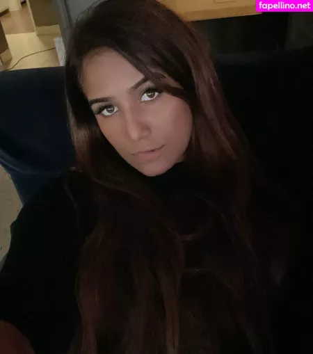 Poonampandeytv OnlyFans Thumbnail #GxtulDpfl5