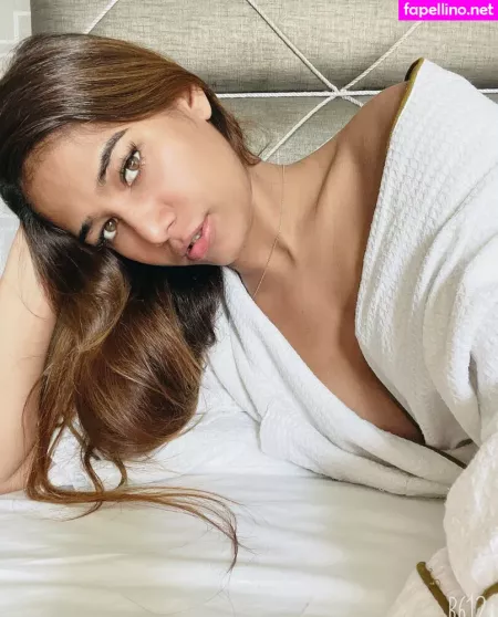 Poonampandeytv OnlyFans Thumbnail #IeSeTtEbVp