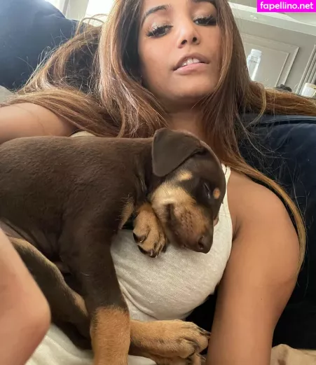 Poonampandeytv OnlyFans Thumbnail #o1rjG2q6Fa