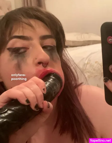 Poorthing OnlyFans Thumbnail #OOxmXauHtG