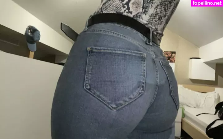 Poppinmolly04 OnlyFans Thumbnail #YwK4FfpW6h