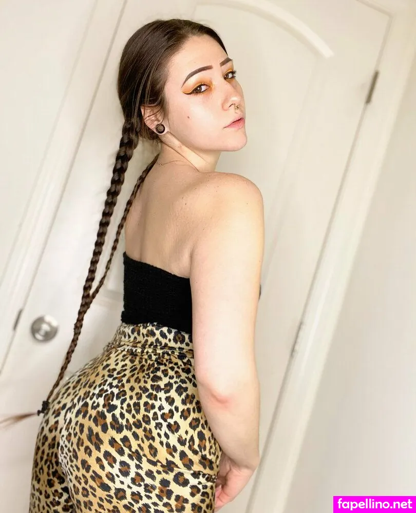 poppunkinn, poppunkinn_ Nude Leaked OnlyFans Photo #sSmIryzdxf