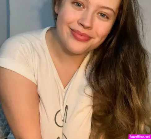 Poppy Cheeseman OnlyFans Thumbnail #lDum7WDKbZ