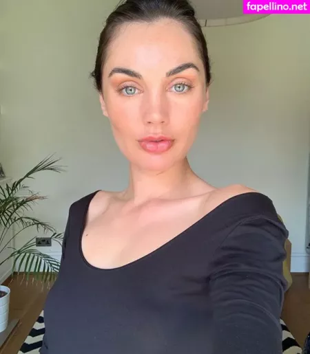 Poppy Corby Tuech OnlyFans Thumbnail #1HbH2CKDze