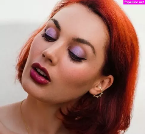 Poppy Corby Tuech OnlyFans Thumbnail #1ZarzEKdJa