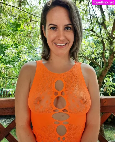 Poppy Leonie OnlyFans Thumbnail #SBB4uc9c50