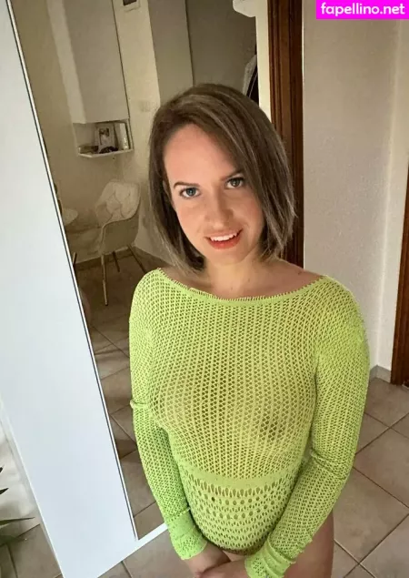 Poppy Leonie OnlyFans Thumbnail #qf8binVcHQ