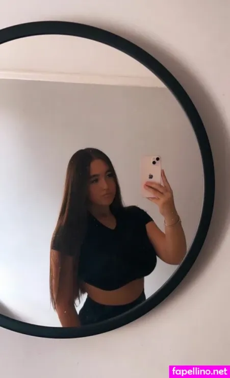 Poppy R OnlyFans Thumbnail #F5niih2tiE