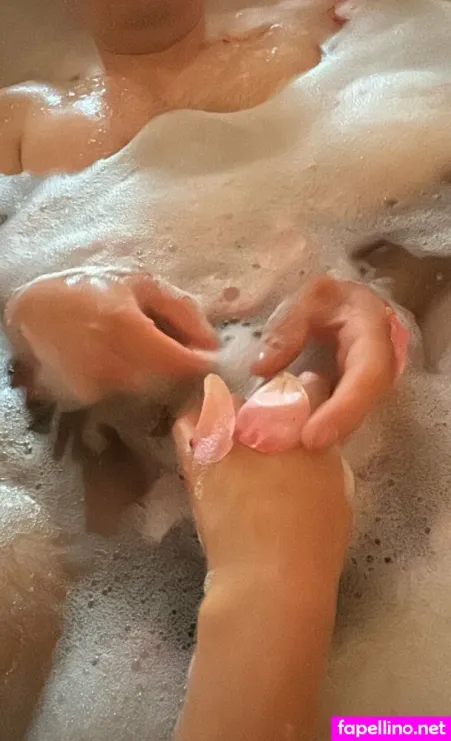 Poppymeilleur999 OnlyFans Thumbnail #KPqhN89n4O