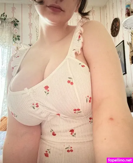 Porcelainmilkbottle OnlyFans Thumbnail #202x12Teyv