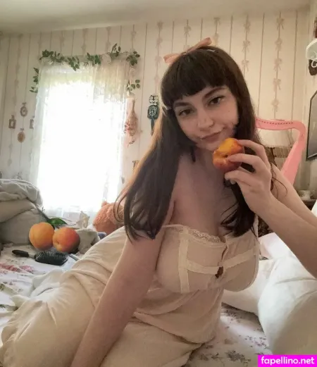 Porcelainmilkbottle OnlyFans Thumbnail #clT9iQAMPn