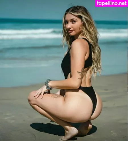 Posh Babe OnlyFans Thumbnail #QTX25eglxJ