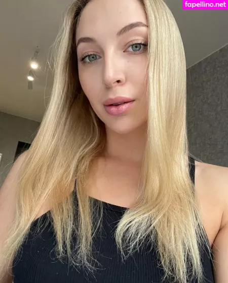 Posh Babe OnlyFans Thumbnail #grejiRux4J