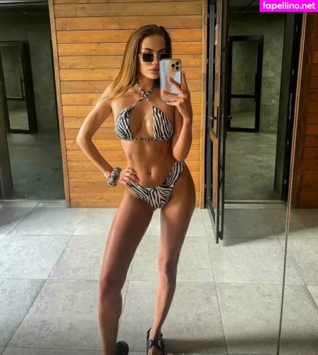 Posh Babe OnlyFans Thumbnail #heZPgjilkR