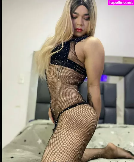 Posh Babe OnlyFans Thumbnail #lCU1JzBYHA