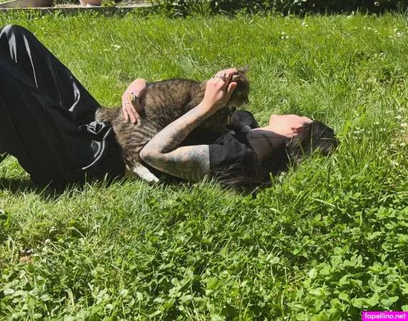 Posieland OnlyFans Thumbnail #if2X1CxaVT