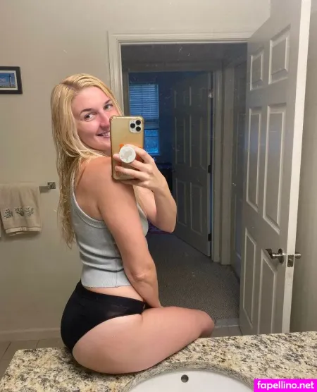 Potprincess4200 OnlyFans Thumbnail #iGD5a2UL86