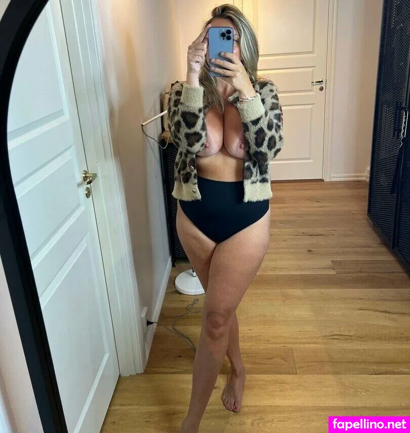 powergirlishere, powermother_ Nude Leaked OnlyFans Photo #C1BbFjONAN