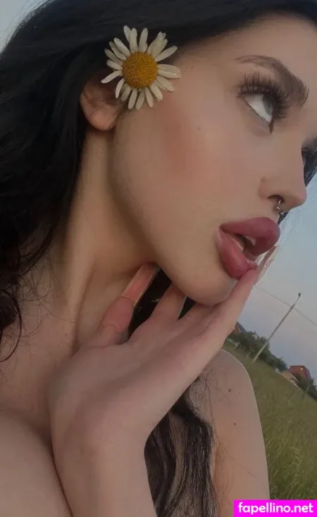 Ppolyakovaa OnlyFans Thumbnail #5zyWsXG1YJ