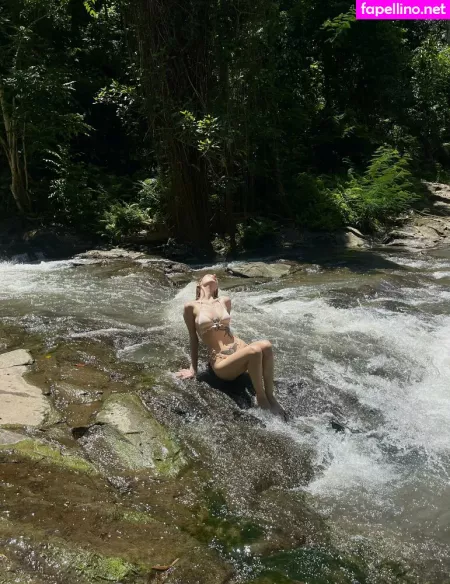 Pppoisonnn Ivy OnlyFans Thumbnail #CM4cgJ2Gue