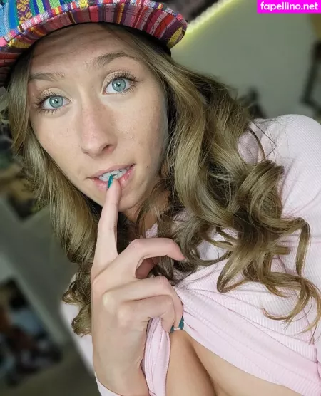 Pr3ttyp1nkpussy OnlyFans Thumbnail #NJ9mNVvlKN