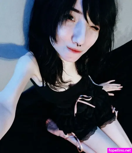 Preachersmanicdaughter OnlyFans Thumbnail #2Y9X41Eu4p