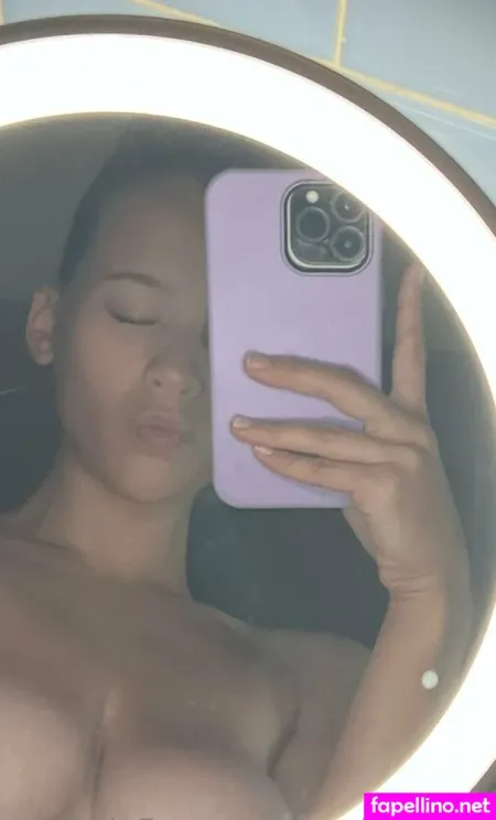 Precious Goldiloxxx OnlyFans Thumbnail #1UozR1eXWO