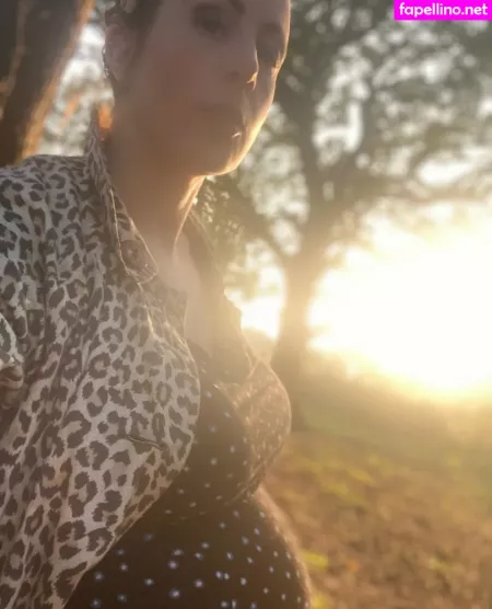 Pregnant English Rose OnlyFans Thumbnail #4VQM0IRZxO