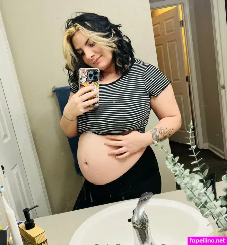 Pregnantallie OnlyFans Thumbnail #jUwoEATSoy