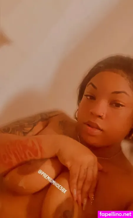 Premiumhoe50x OnlyFans Thumbnail #RWextn7dDS