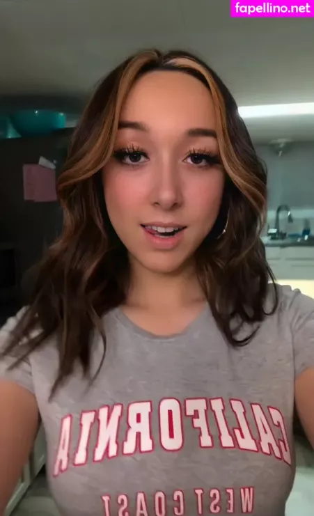 Presley Hine OnlyFans Thumbnail #4DfmujbWXx
