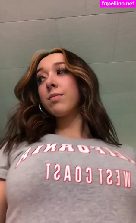 Presley Hine OnlyFans Thumbnail #gFkANcyIkX