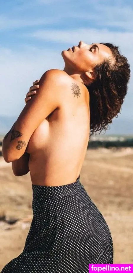 Presley Rhodes 1 OnlyFans Thumbnail #ZrR54lmmll