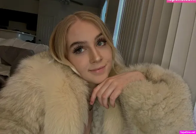 Presleyfoxxx OnlyFans Thumbnail #2IbCE3HAvD