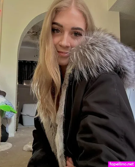 Presleyfoxxx OnlyFans Thumbnail #FPVyjeEQPu