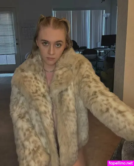 Presleyfoxxx OnlyFans Thumbnail #gGPcASJb79