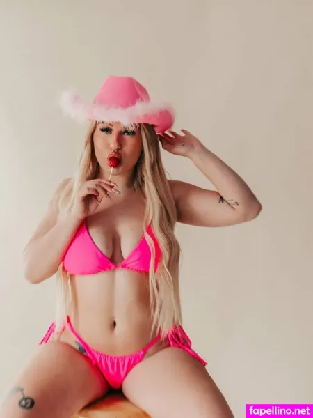 Presleyswrld OnlyFans Thumbnail #dEHshKLLCs